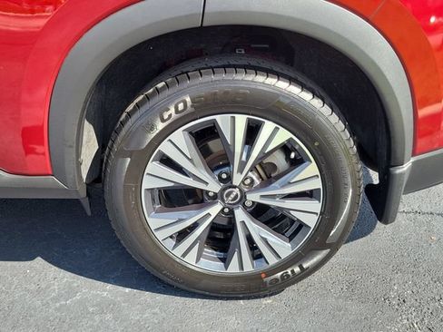 Used 2023 Nissan Rogue SV w/ SV Premium B Package FWD image 7