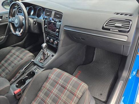 Used 2019 Volkswagen Golf 4-Door FWD image 21