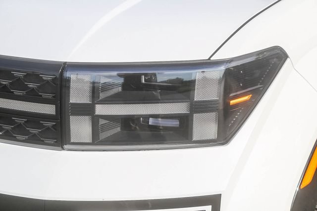 Used 2025 Hyundai Santa Fe Calligraphy FWD image 8