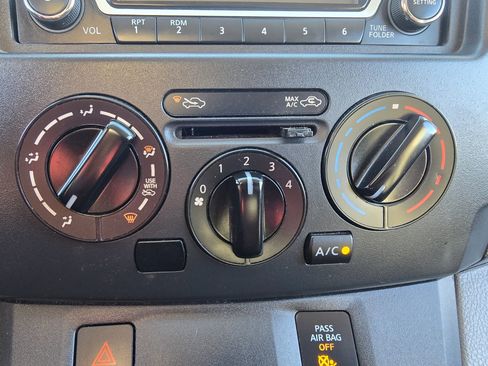 Used 2019 Nissan NV200 S image 38