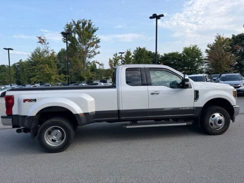 Used 2019 Ford F350 Lariat w/ Chrome Package AWD/4WD image 6