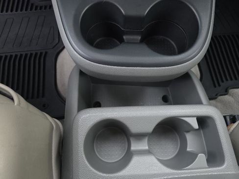 Used 2018 Nissan NV 3500 SL image 25