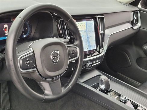 Used 2024 Volvo S60 B5 Core image 10