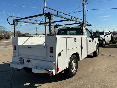 Used 2019 Ford F250 XL w/ XL Value Package image 6