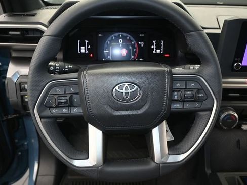 New 2026 Toyota 4Runner SR5 RWD image 5