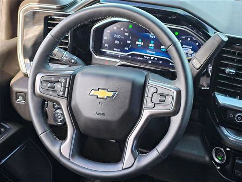 Used 2024 Chevrolet Silverado 2500 High Country image 11