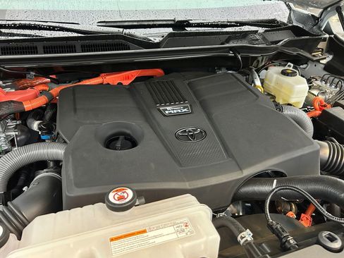 Used 2025 Toyota Sequoia Limited image 31