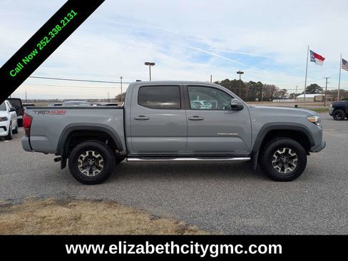 Used 2019 Toyota Tacoma SR image 2