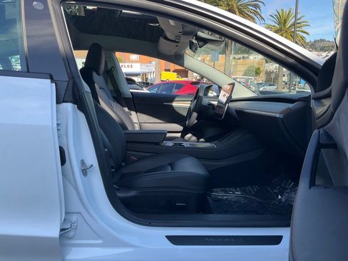 Used 2023 Tesla Model 3 Standard Range RWD image 57