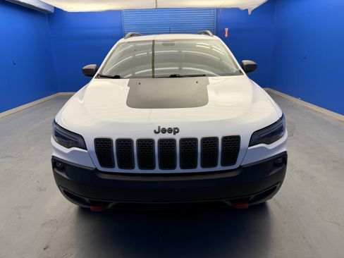 Used 2020 Jeep Cherokee Trailhawk w/ Comfort/Convenience Group AWD/4WD image 3