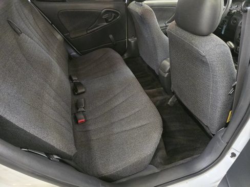 Used 2002 Chevrolet Cavalier Sedan FWD image 8