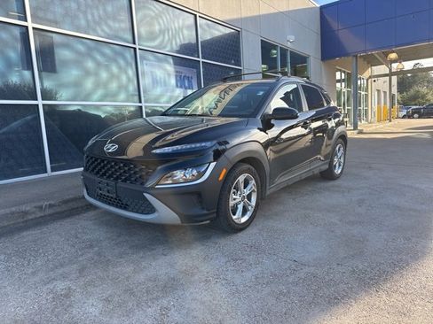 Used 2022 Hyundai Kona SEL w/ Convenience Package image 4