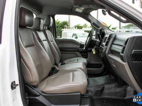 Used 2020 Ford F450 XL w/ Power Equipment Group image 28