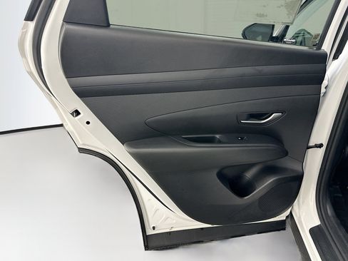 Used 2025 Hyundai Tucson SEL AWD/4WD image 27