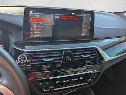 Used 2022 BMW M550i xDrive w/ Executive Package image 7