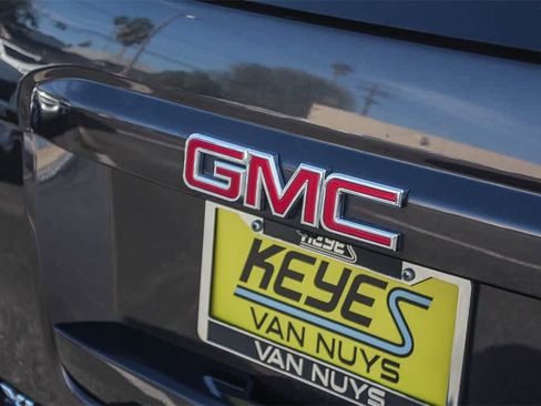 Used 2015 GMC Yukon XL SLE w/ Convenience Package image 11