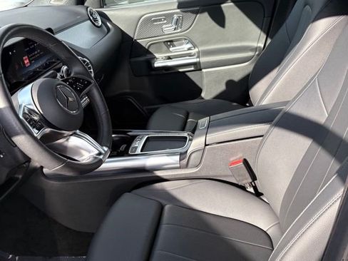 Certified 2025 Mercedes-Benz GLA 250 4MATIC image 11