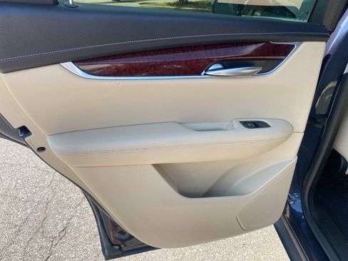 Used 2019 Cadillac XT5 Luxury image 20