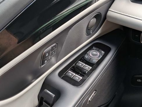 Used 2024 Lincoln Nautilus Premier w/ Equipment Group 102A AWD/4WD image 21