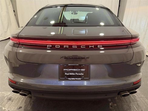New 2026 Porsche Panamera 4 image 8