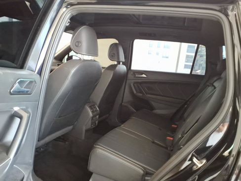 Used 2023 Volkswagen Tiguan SE R-Line AWD/4WD image 17