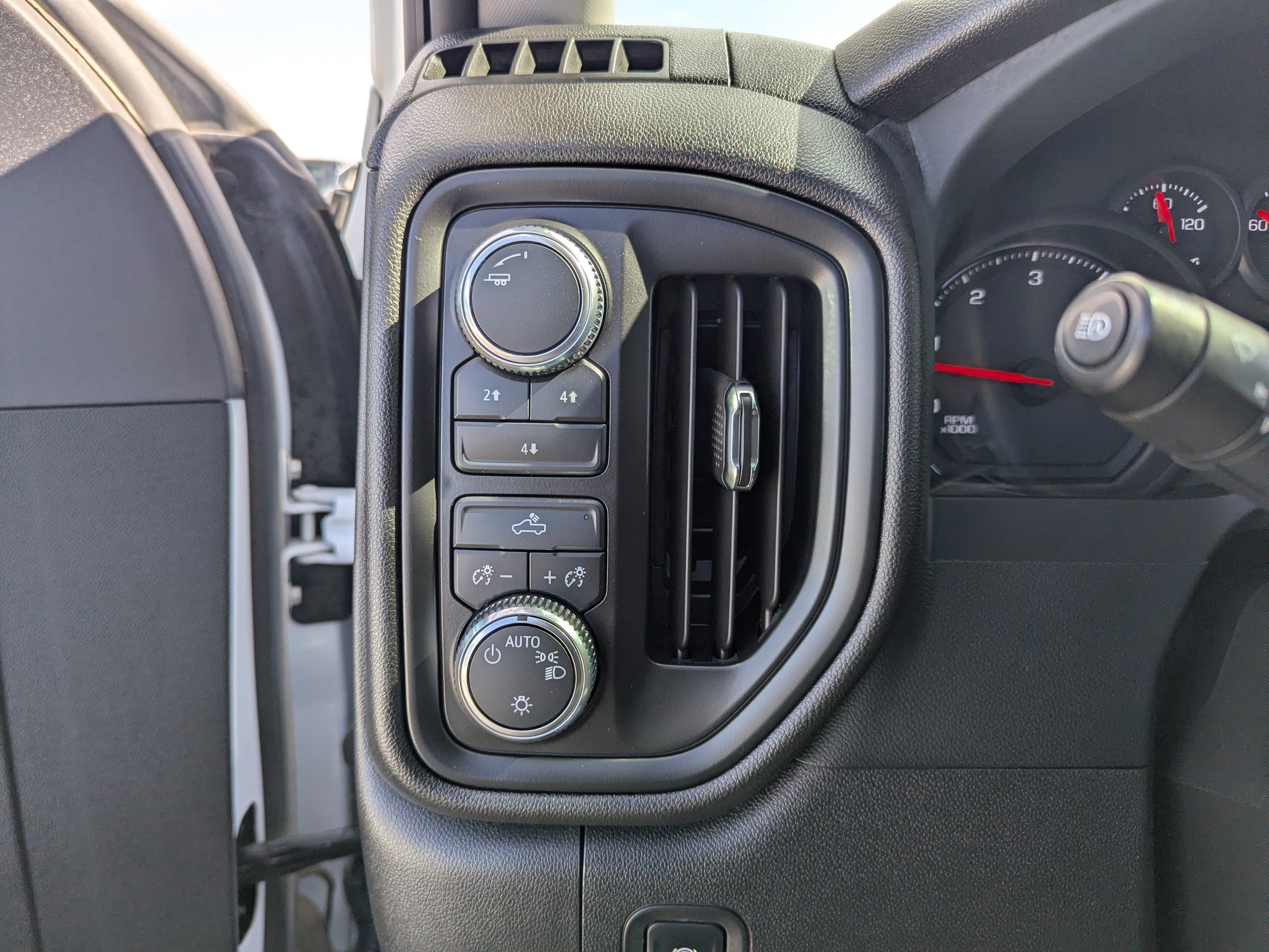 Certified 2024 GMC Sierra 3500 Pro AWD/4WD image 14