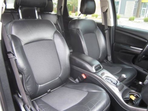 Used 2017 Dodge Journey Crossroad FWD image 15