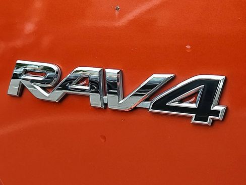 Used 2016 Toyota RAV4 Limited AWD/4WD image 33
