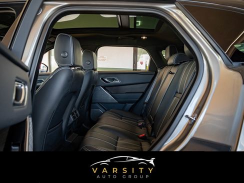Used 2022 Land Rover Range Rover Velar R-Dynamic S image 13