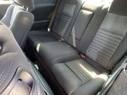 Used 2013 Dodge Challenger R/T image 8