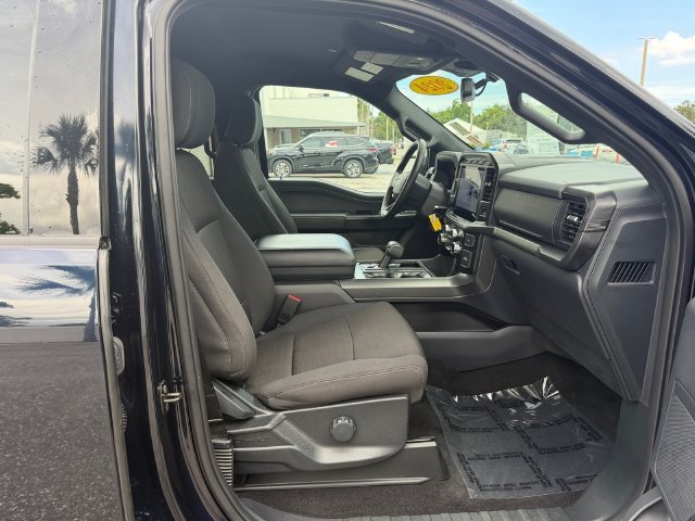 Used 2024 Ford F150 XLT w/ XLT Black Appearance Package RWD image 18