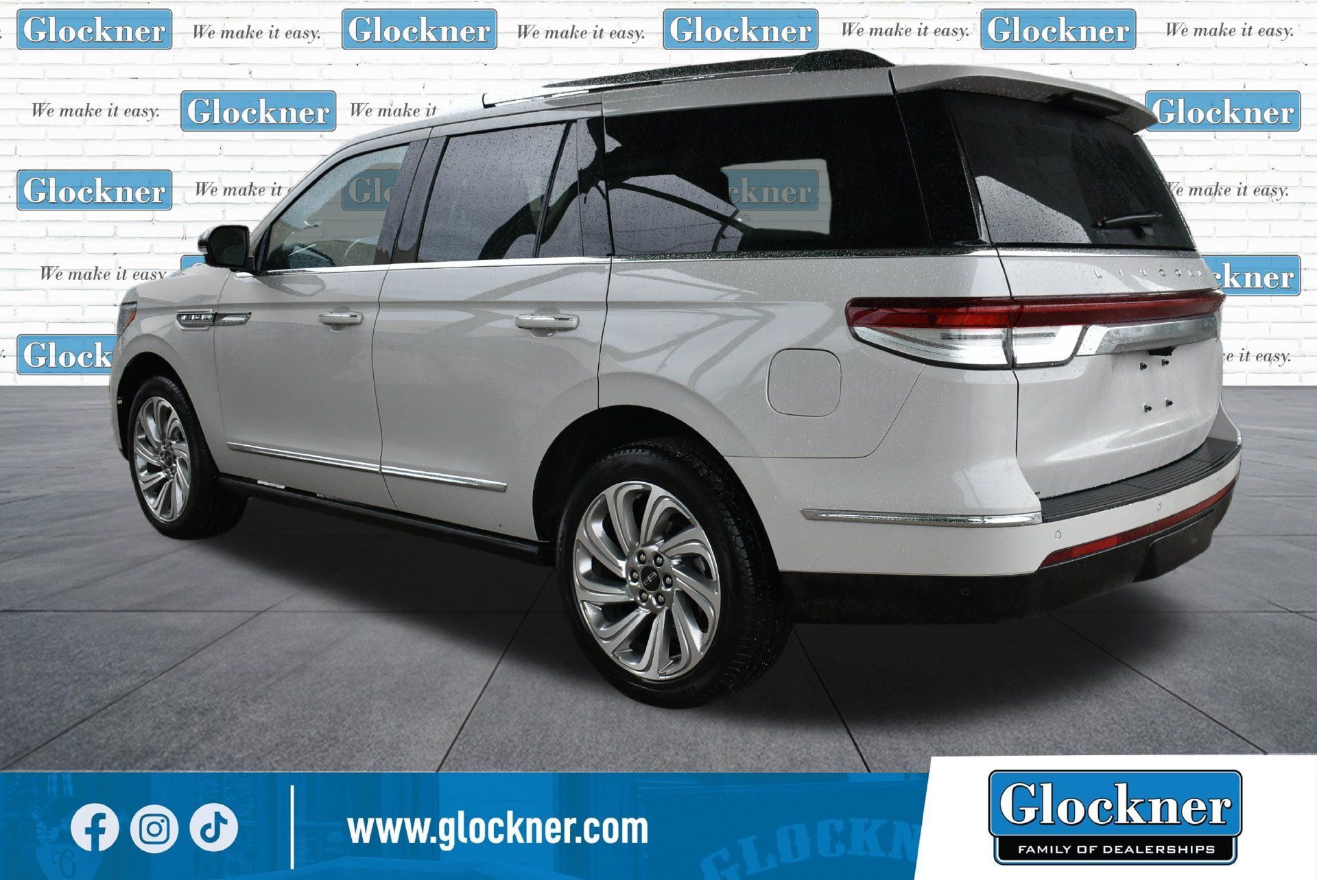 Used 2024 Lincoln Navigator Reserve AWD/4WD image 8
