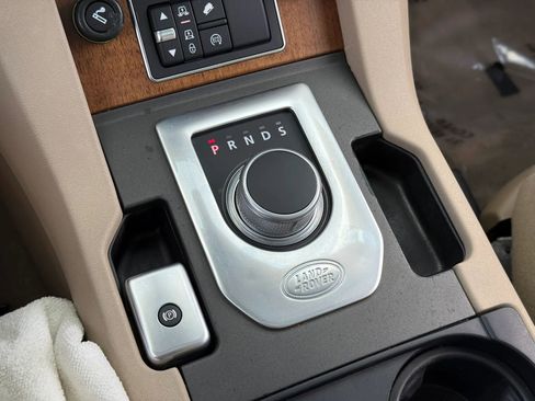 Used 2016 Land Rover LR4 HSE LUX image 24