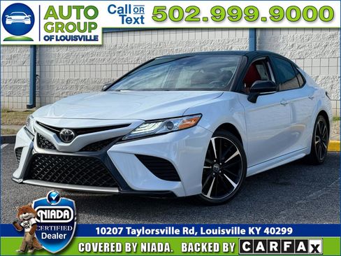 Used 2020 Toyota Camry XSE image 1