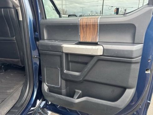 Used 2019 Ford F150 Lariat w/ Equipment Group 502A Luxury AWD/4WD image 12
