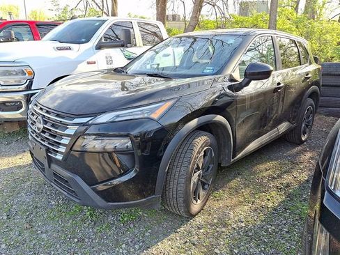 Used 2024 Nissan Rogue SV FWD image 3