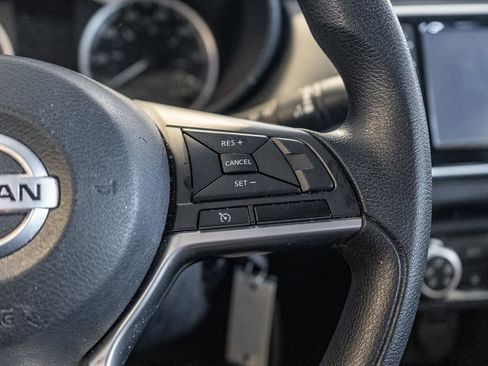 Used 2022 Nissan Versa S image 24