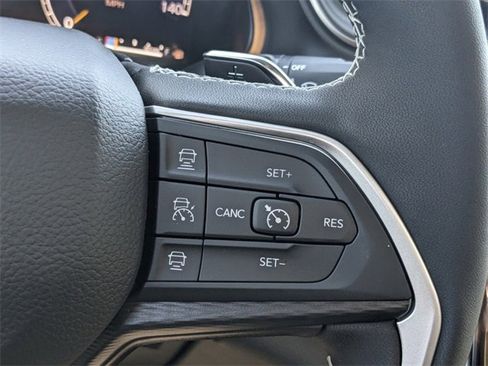 New 2025 Jeep Grand Cherokee L Laredo w/ Luxury Tech Group I image 24