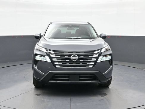 Certified 2026 Nissan Rogue SV FWD image 3