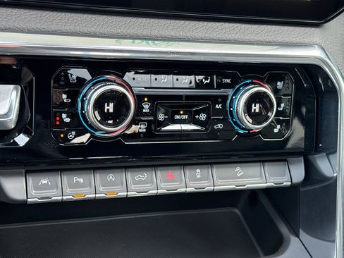 New 2025 GMC Sierra 1500 Denali image 18