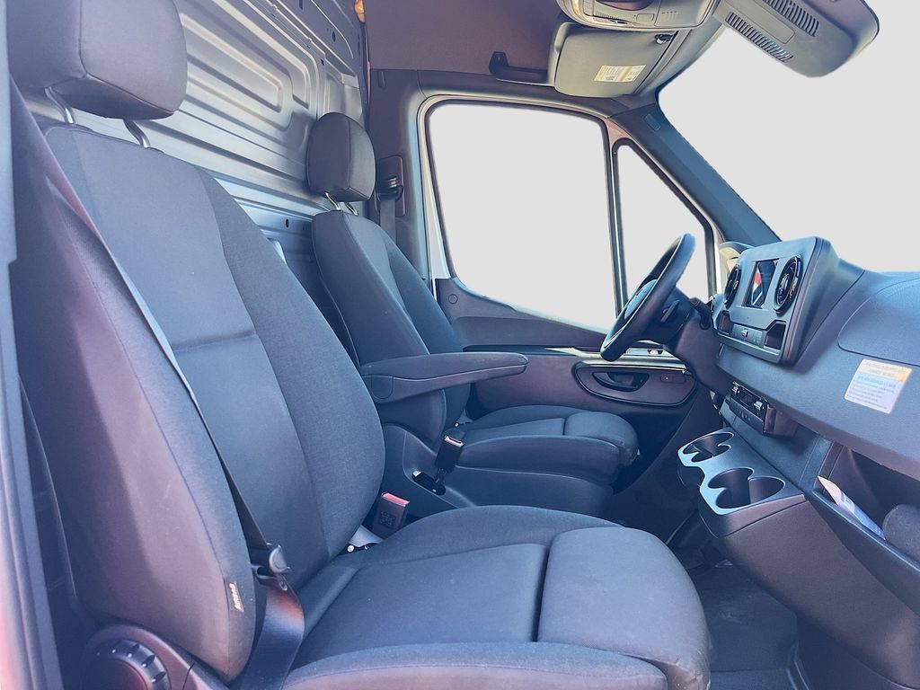 Used 2024 Mercedes-Benz Sprinter 3500 image 24