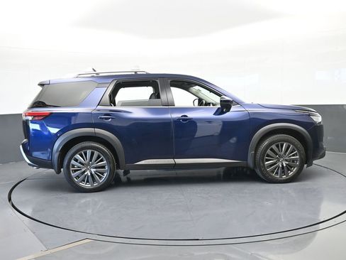 Used 2022 Nissan Pathfinder SL w/ SL Premium Package image 7