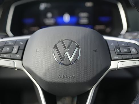 Used 2022 Volkswagen Jetta SE w/ Panoramic Sunroof Package image 20