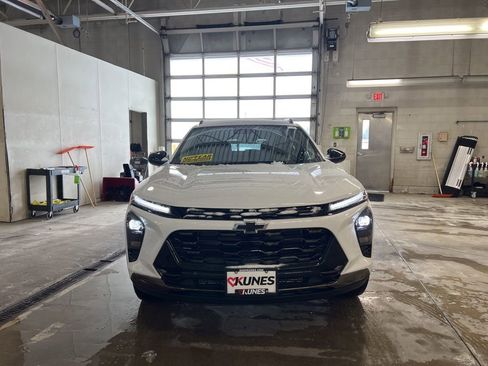 New 2026 Chevrolet Trax ACTIV w/ Driver Confidence Package image 2