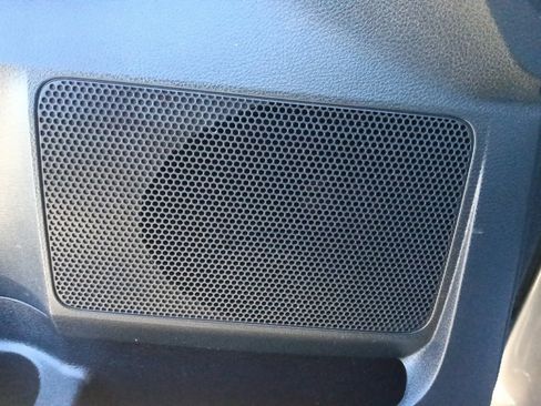 Used 2016 Toyota Tundra SR5 image 13