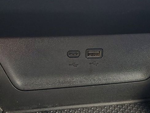 Used 2025 Chevrolet Equinox LT image 25