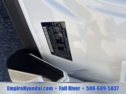 Used 2020 Hyundai Santa Fe SE AWD/4WD image 17