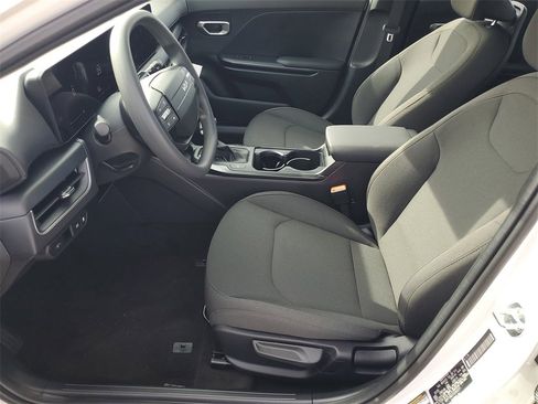 New 2026 Kia K4 LX image 5