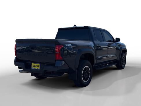 Used 2025 Toyota Tacoma TRD Off-Road AWD/4WD image 5