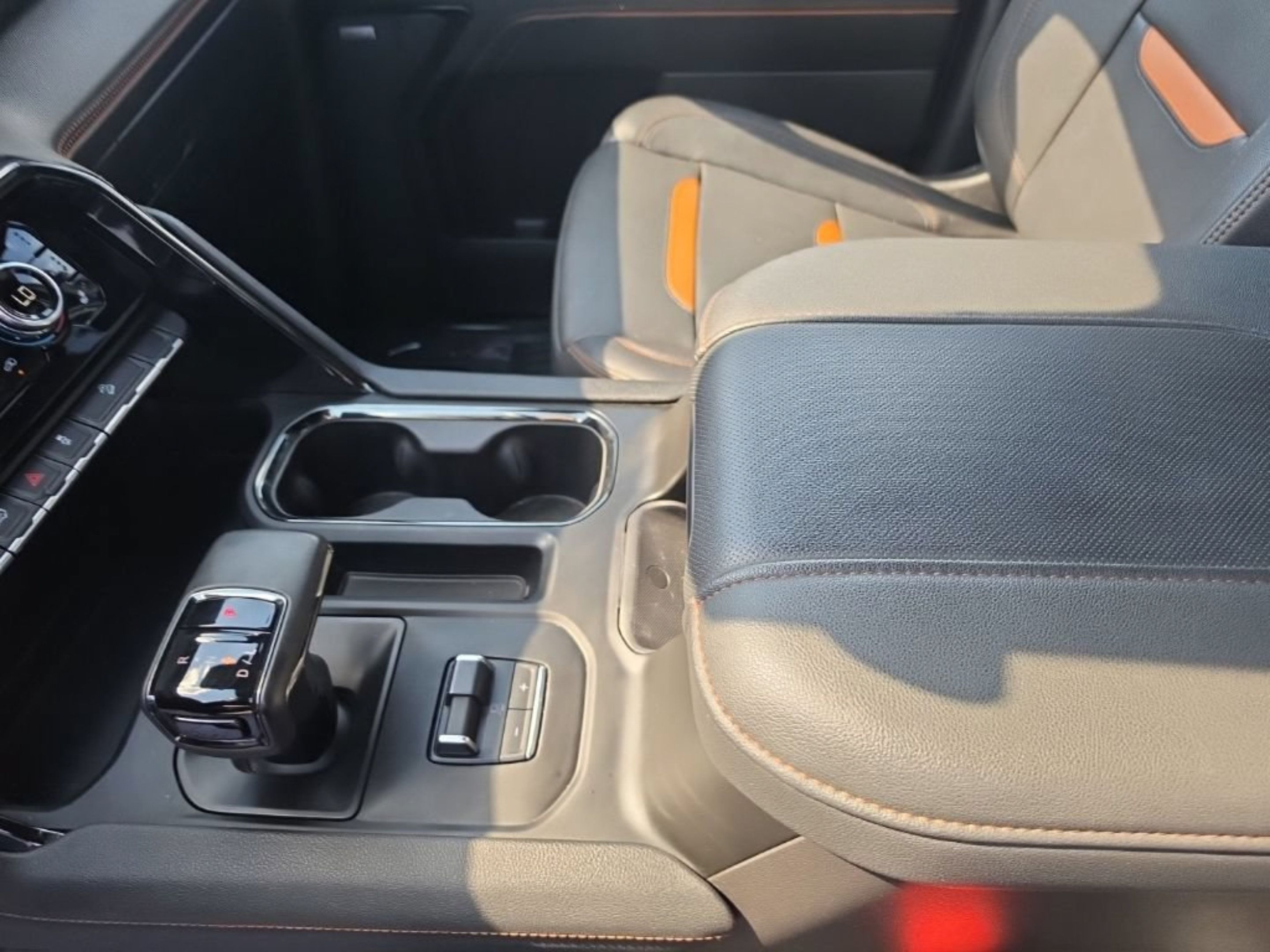 Used 2023 GMC Sierra 1500 AT4 w/ AT4 Premium Package AWD/4WD image 18